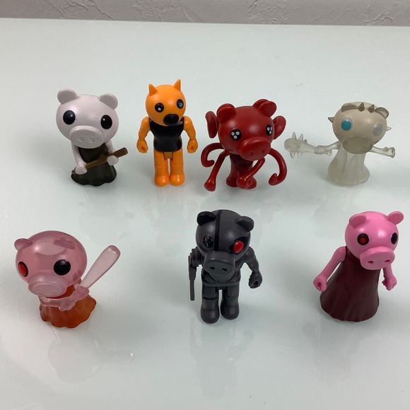PIGGY Roblox mini figures Series 1 and 2 lot of 7 EUC - Picture 4 of 12